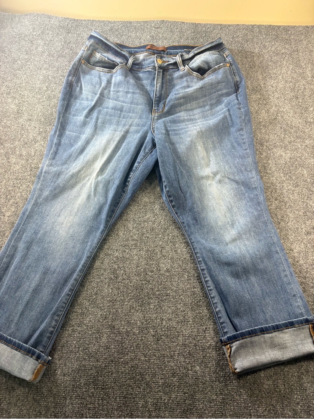 Judy Blue skinny fit capris size 20
